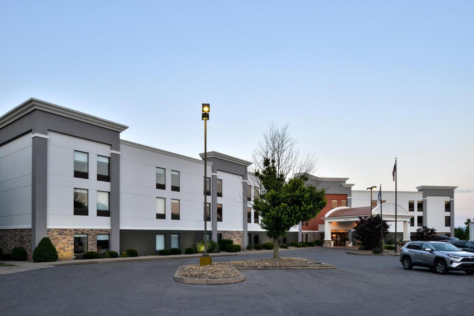 Holiday Inn Express Lewisburg - New Columbia By Ihg Eksteriør bilde