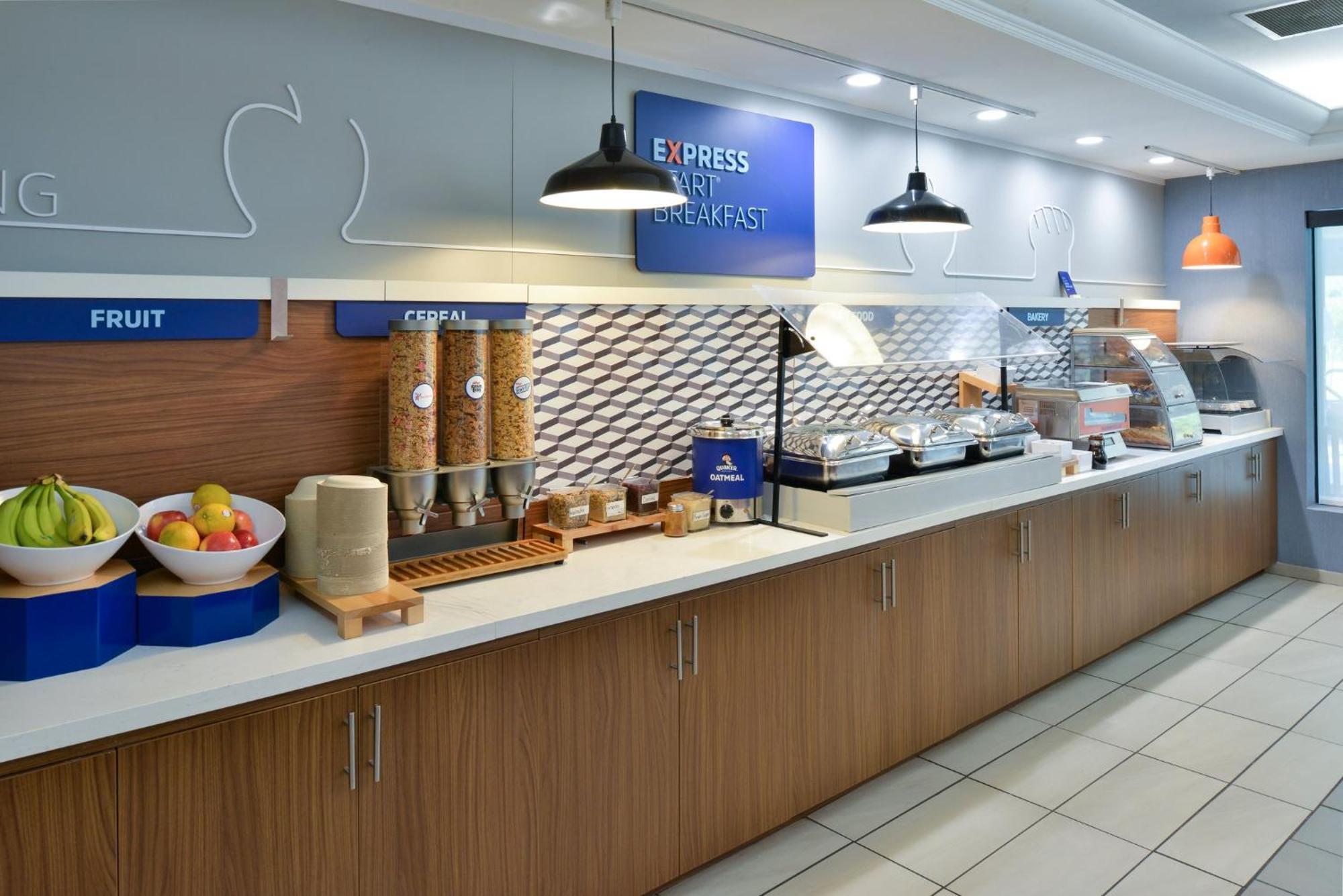 Holiday Inn Express Lewisburg - New Columbia By Ihg Eksteriør bilde